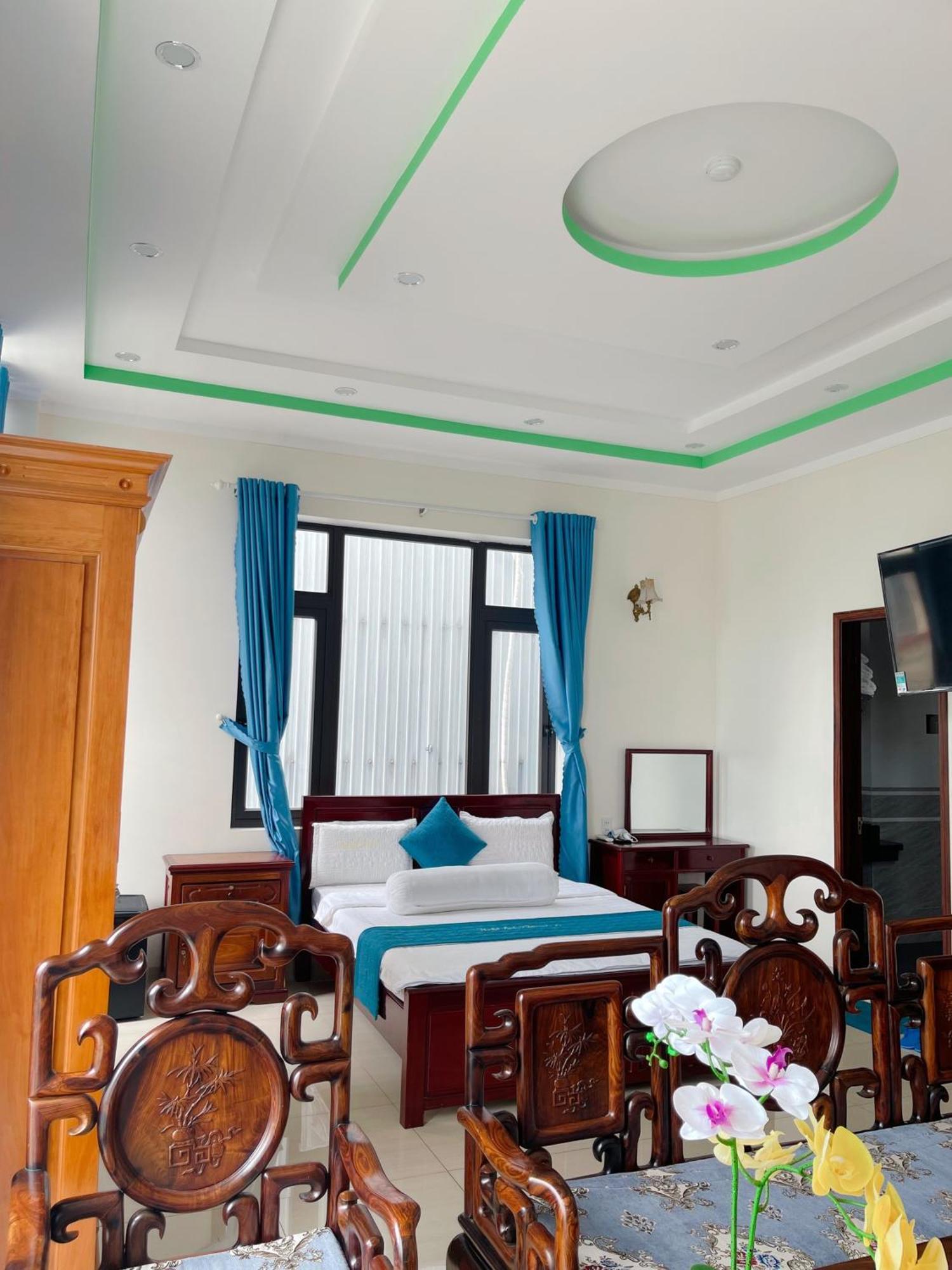 Anh Tuan Hotel & Coffee - Pleiku, Gia Lai エクステリア 写真